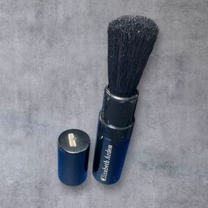 Elizabeth Arden Retractable Face Powder Brush